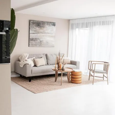 Luxe Nova Met Zwembad 펜션